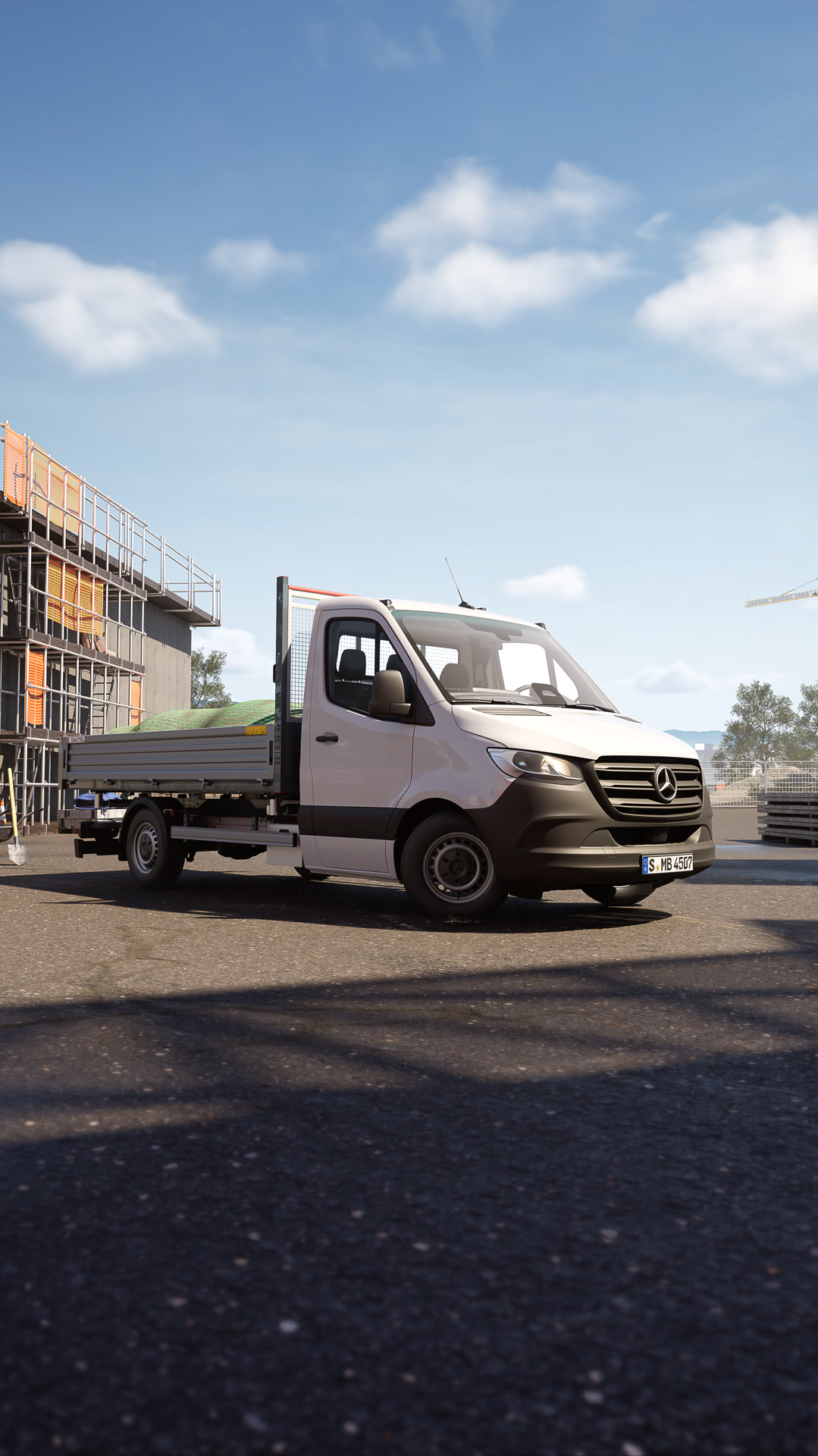 Mercedes-Benz Sprinter con carrocería con volquete trilateral de Dautel situada en una obra: una solución de vehículo robusto para la construcción, los gremios y el transporte de materiales.