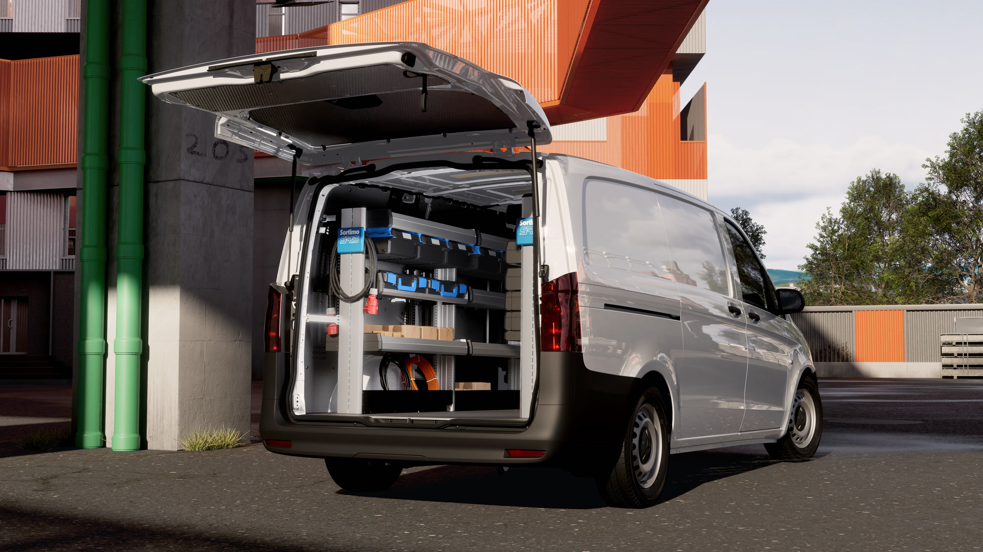 Mercedes-Benz Vito con equipamiento de Sortimo. Furgoneta Mercedes-Benz con modificación como taller profesional. La zona de carga abierta cuenta con sistemas de estanterías y cajas para brindar trabajos eficientes de servicio, mantenimiento y gremios en un entorno urbano.