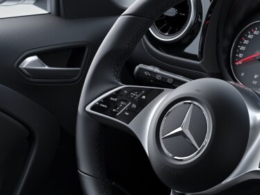 Paneles de control táctiles para TEMPOMAT en la Mercedes-Benz Citan Furgón.