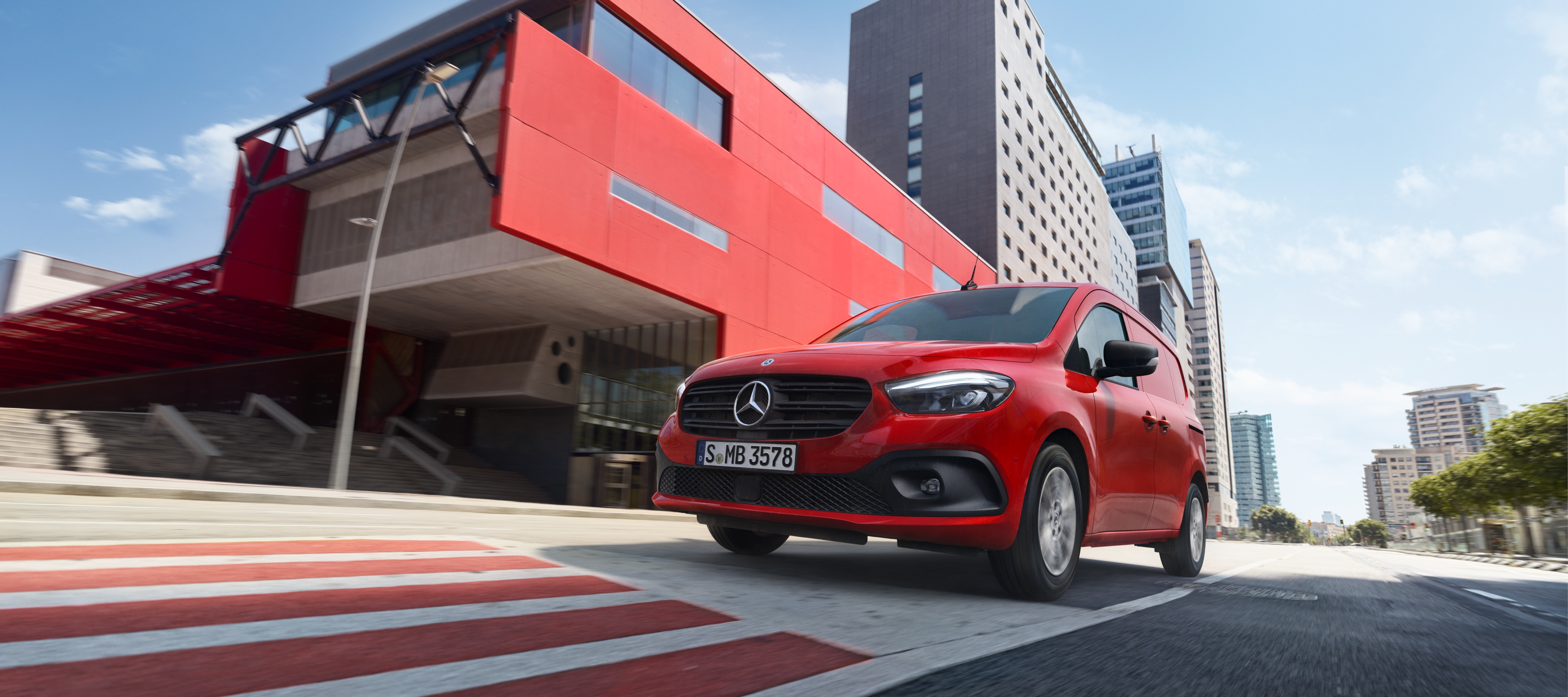 Exterior | Furgón Citan | Mercedes-Benz La Mercedes-Benz Citan Furgón en acción.