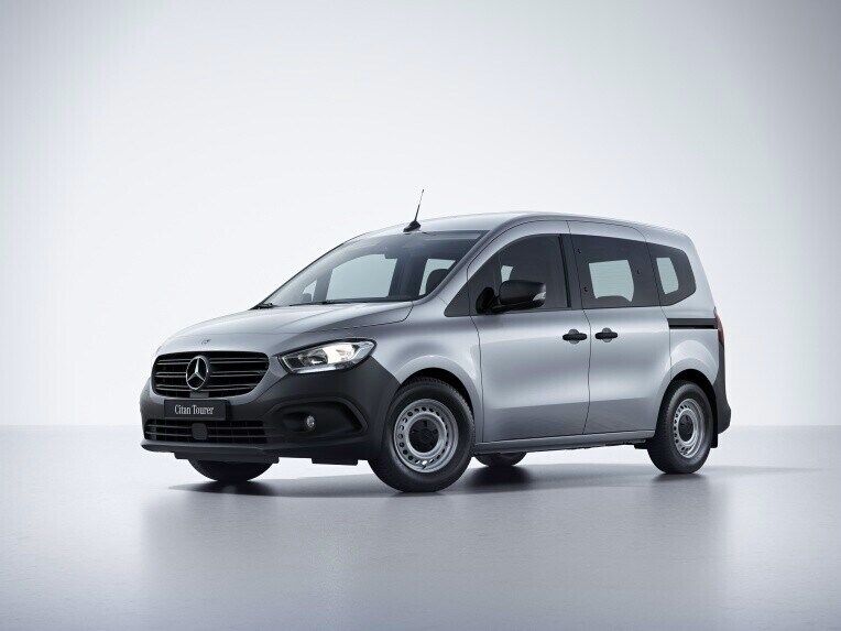 La Mercedes-Benz Citan Tourer con la línea de equipamiento BASE.