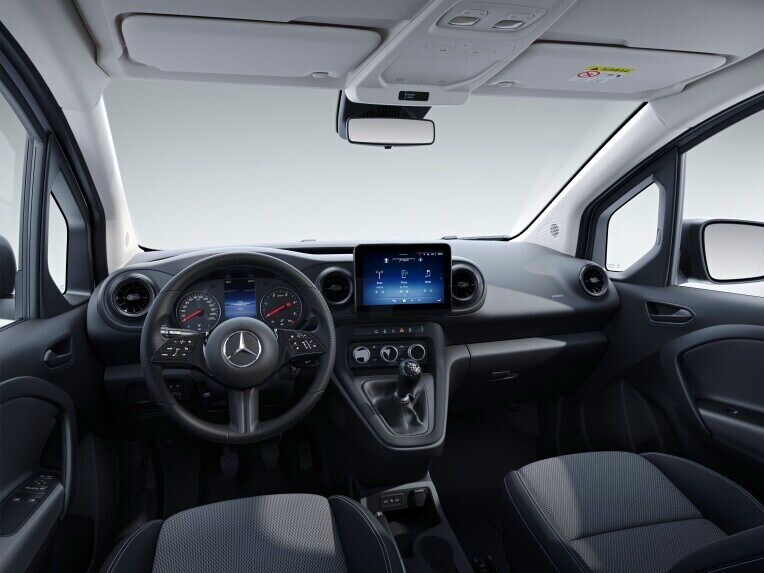 La Mercedes-Benz Citan Tourer con la línea de equipamiento BASE.