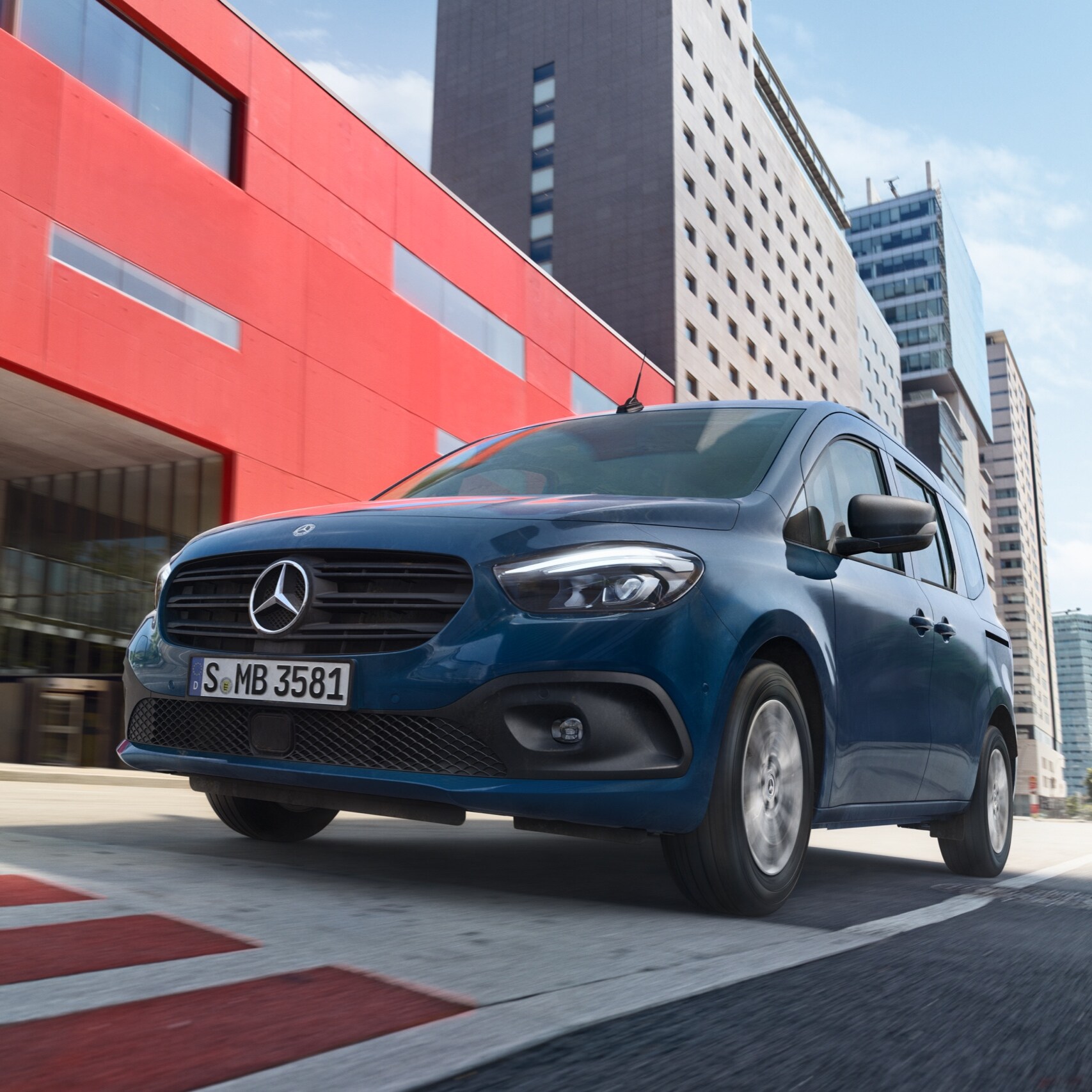 La Mercedes-Benz Citan Tourer transportando pasajeros.