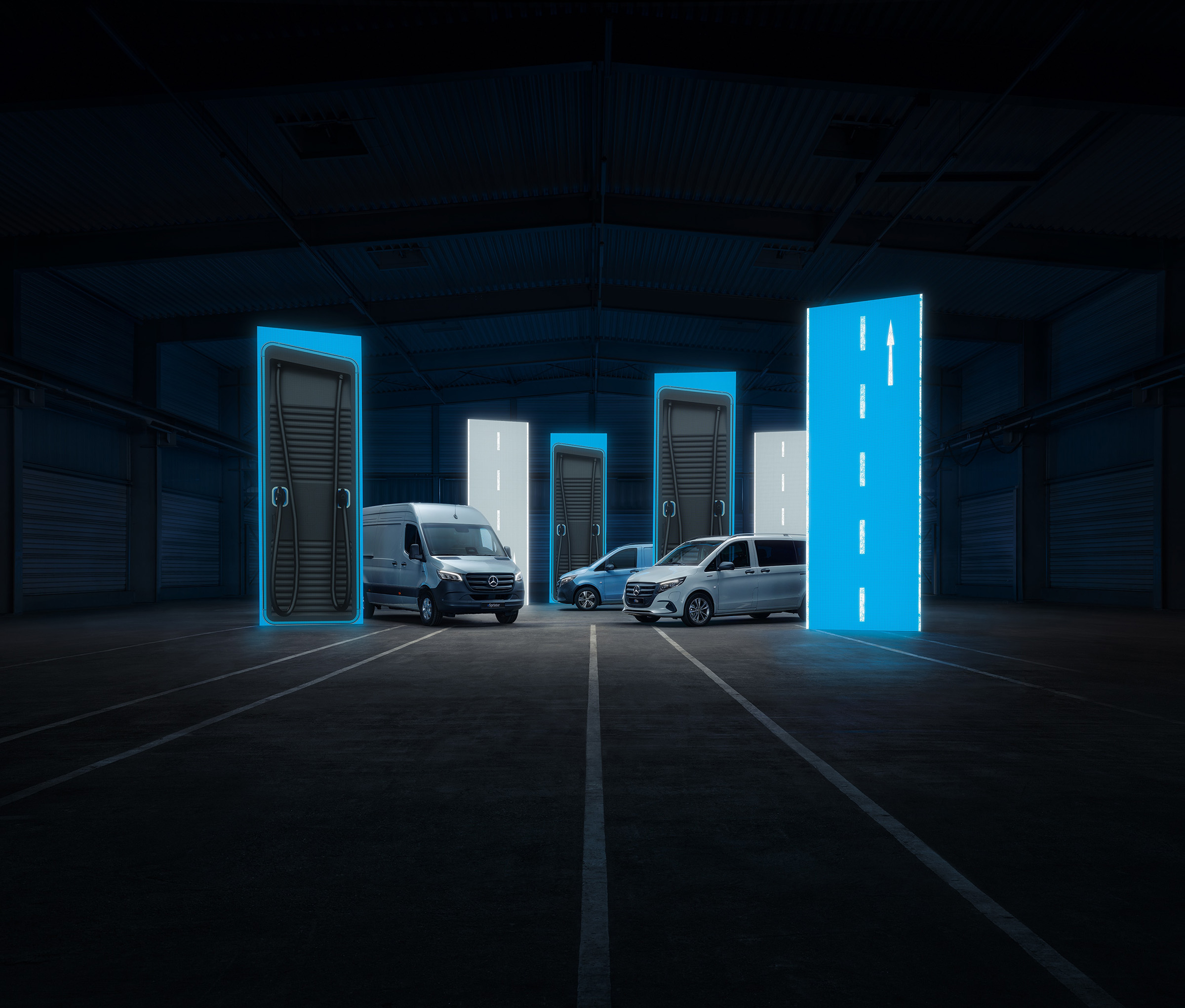 Soluciones de recarga | Modelos eléctricos | Mercedes-Benz Furgonetas eléctricas de Mercedes-Benz con soluciones de recarga inteligentes en un entorno logístico de alta tecnología.