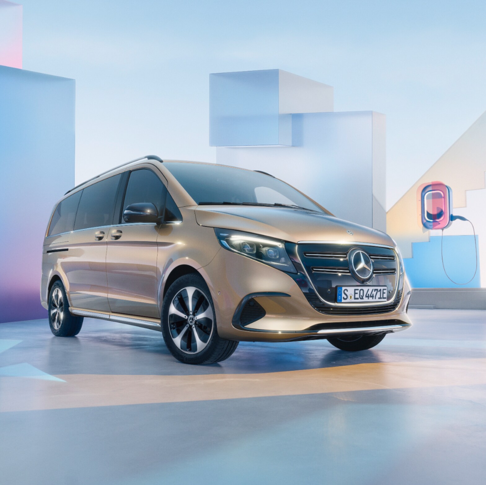 Mercedes-Benz EQV en una estación de carga.