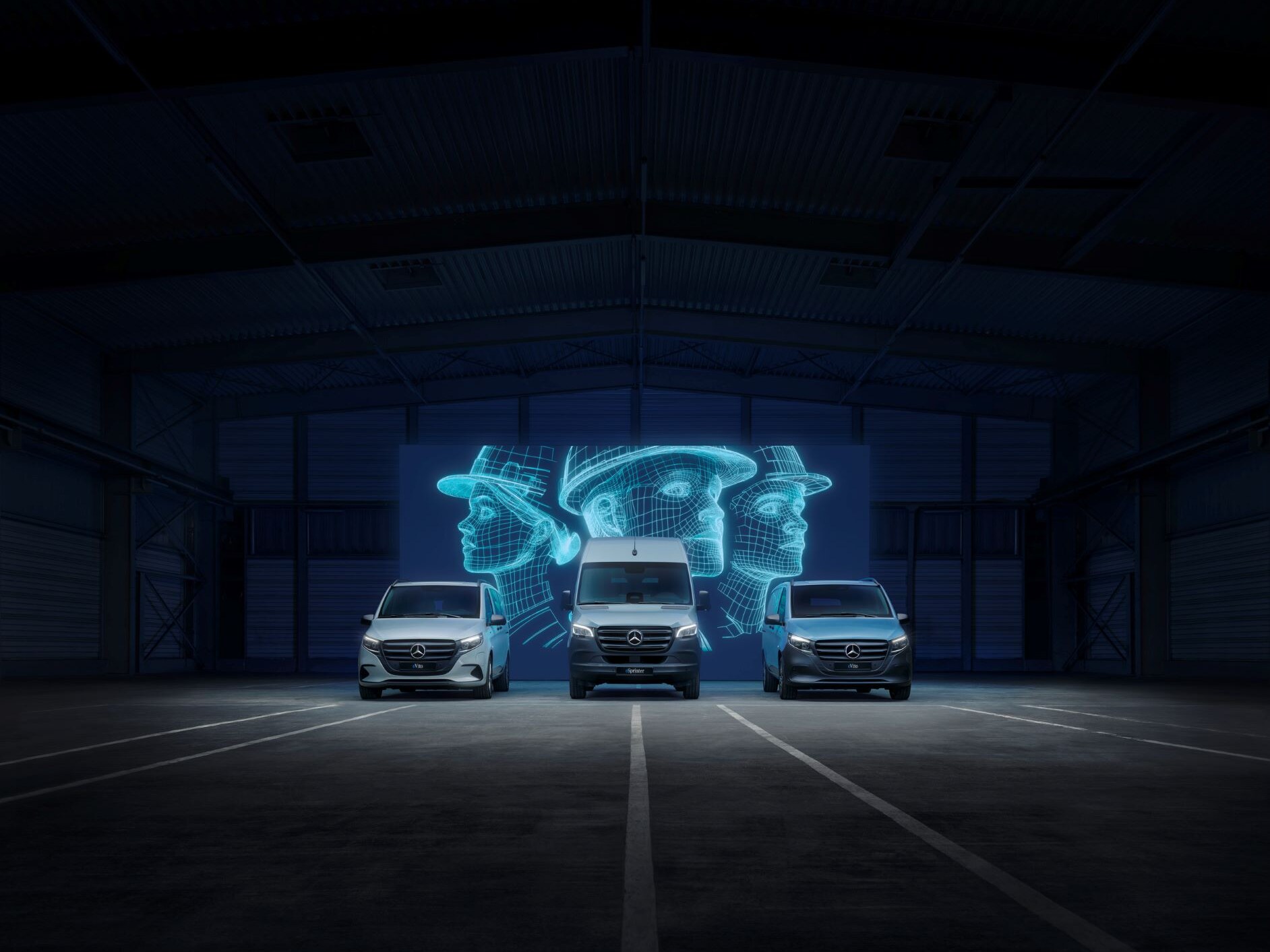 La Mercedes-Benz eVito Furgón cargando en una estación de carga.