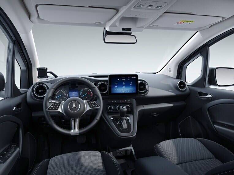 El Mercedes-Benz eCitan Tourer en la línea de equipamiento PRO.
