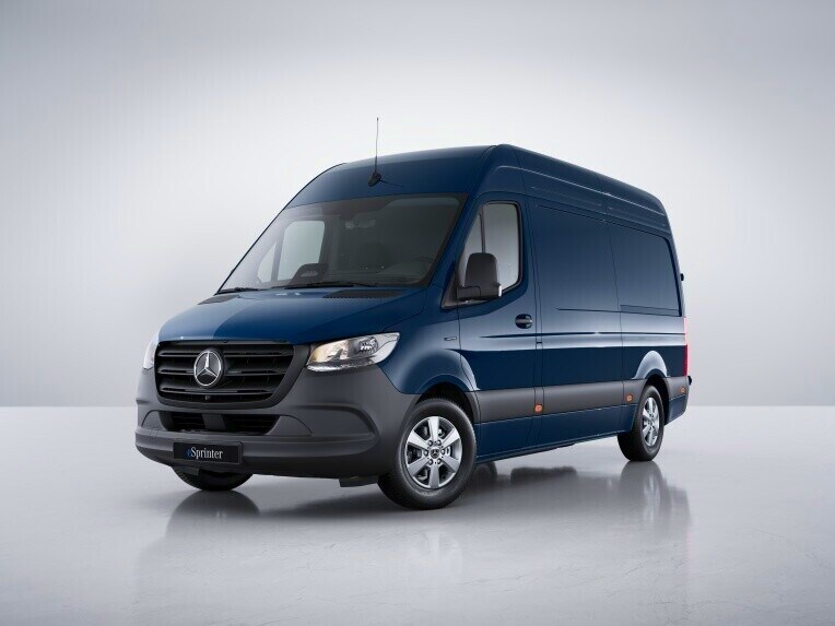 La línea de equipamiento BASE de la Mercedes-Benz eSprinter Furgón.