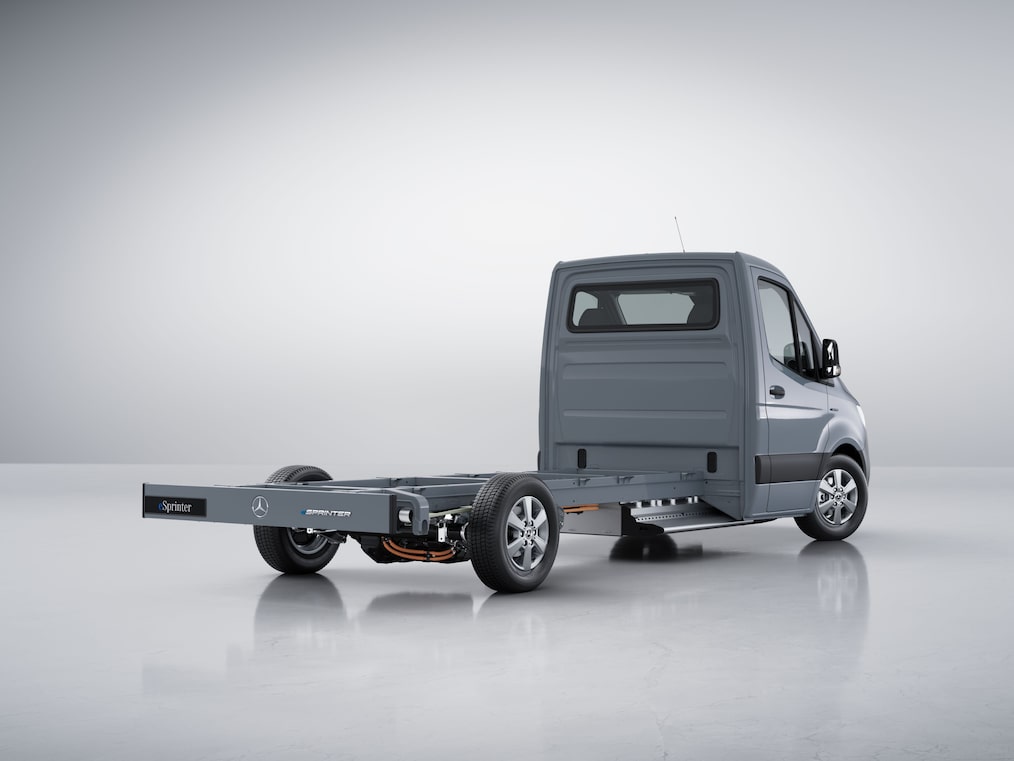 La vista trasera del chasis Mercedes-Benz eSprinter.