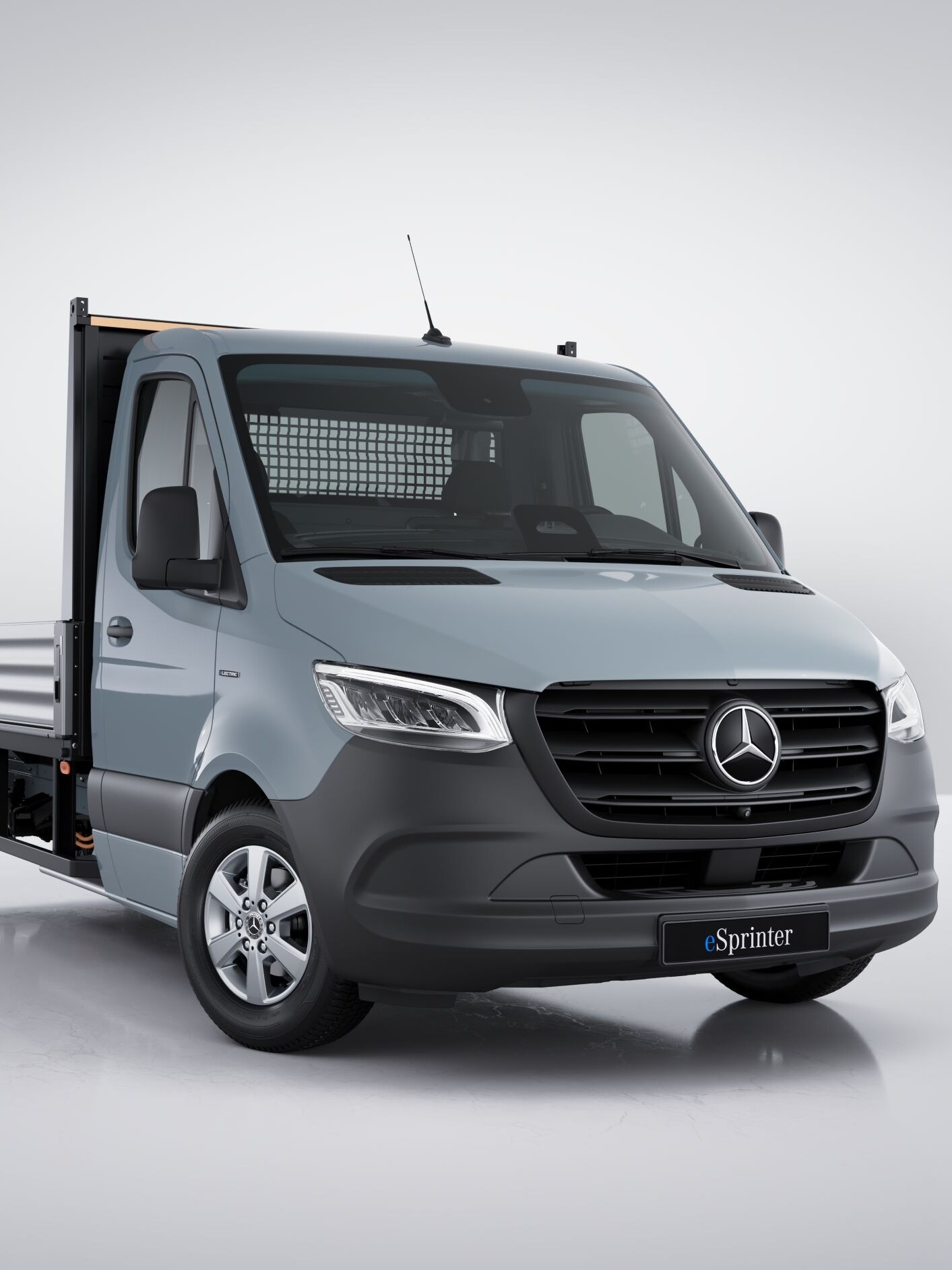 La Mercedes-Benz eSprinter con caja abierta.