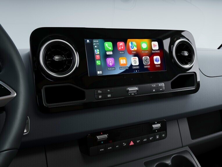 La vista de la pantalla de Smartphone Integration en la Mercedes-Benz Sprinter Chasis.