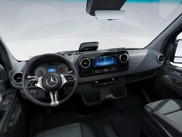 La cabina del conductor de la Mercedes-Benz Sprinter Furgón de la línea de equipamiento PRO.