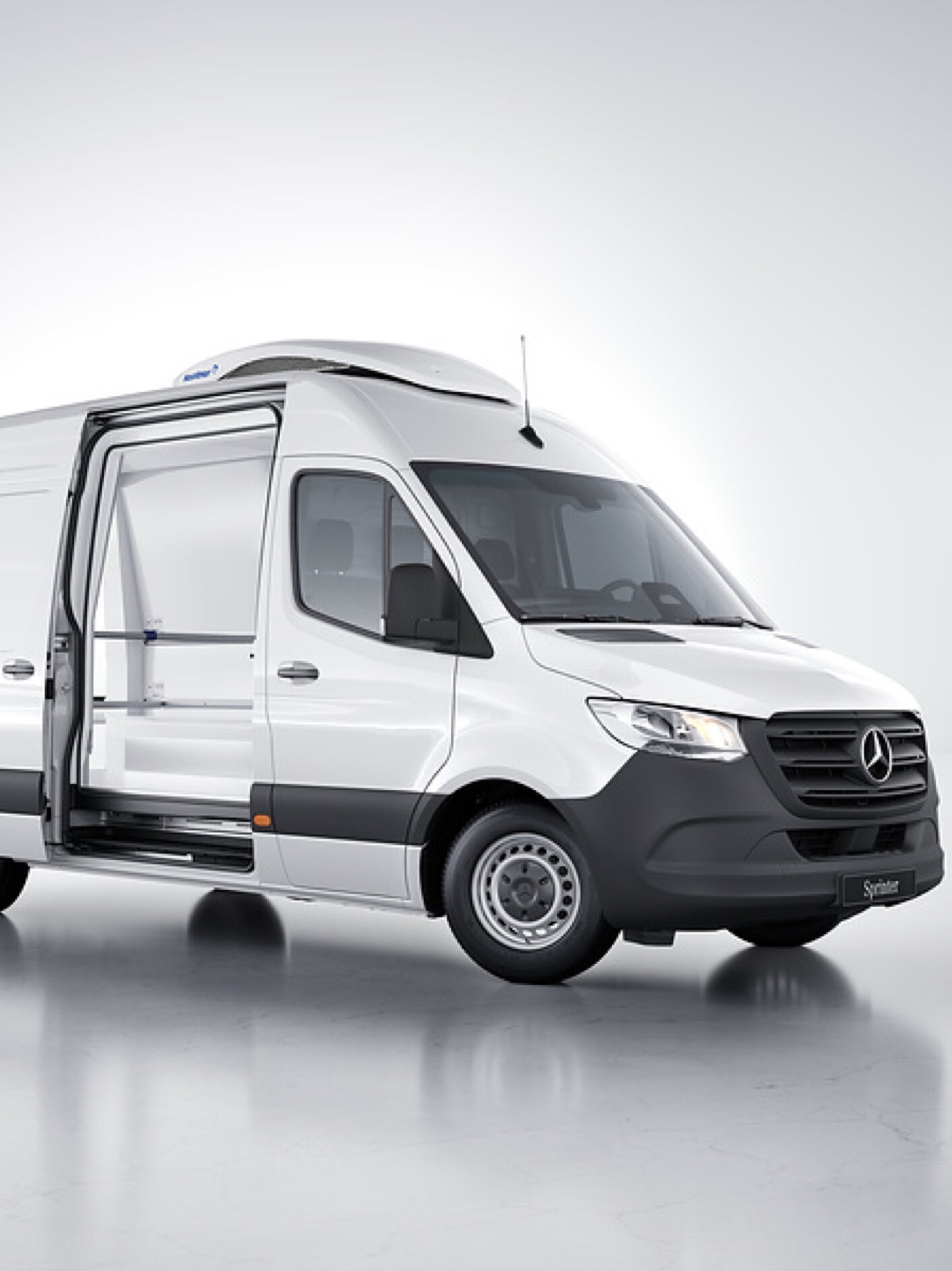 La Mercedes-Benz Sprinter Furgón con una solución industrial de VanSolution.