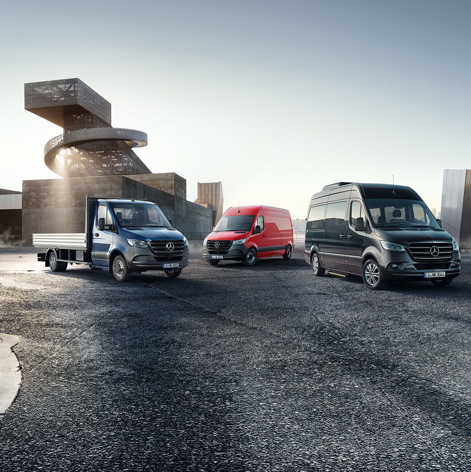 Gama de furgonetas Mercedes-Benz Sprinter en un entorno urbano futurista