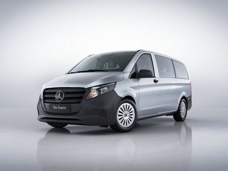 La Vito Tourer PRO ofrece más confort y funcionalidad, especialmente en viajes largos.