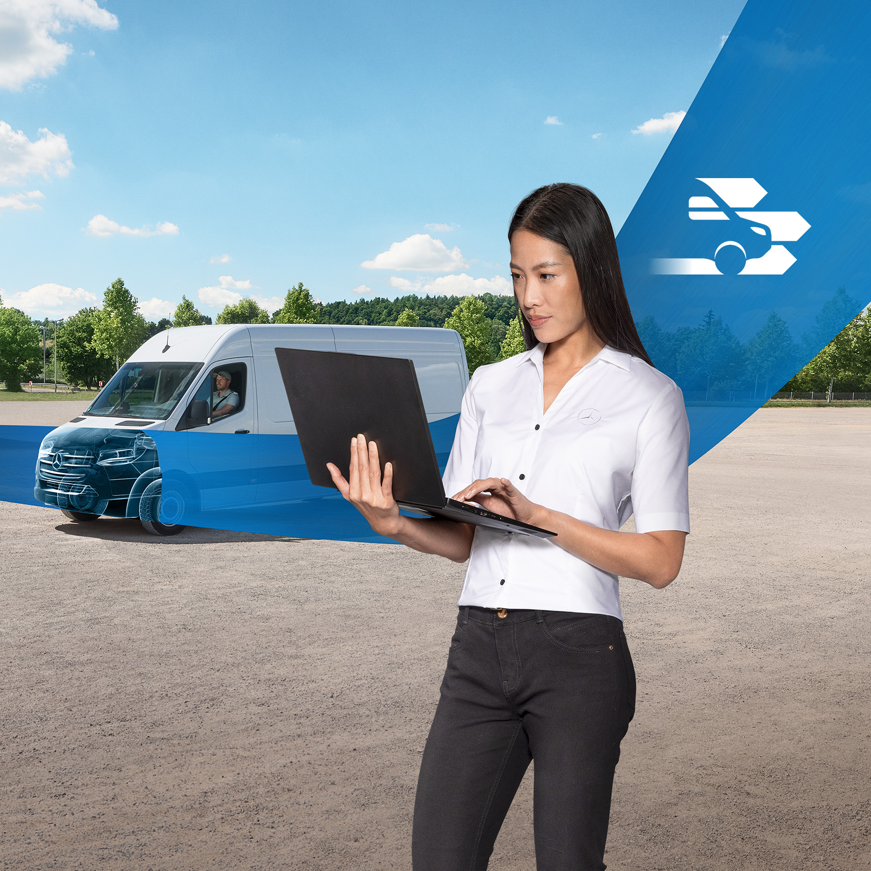 Mercedes-Benz | Servicios para furgones | Vista general Mujer con un ordenador portátil en la mano delante de un furgón blanco, con una cinta azul cruzando la imagen. El capó transparente simboliza el diagnóstico de Mercedes-Benz.