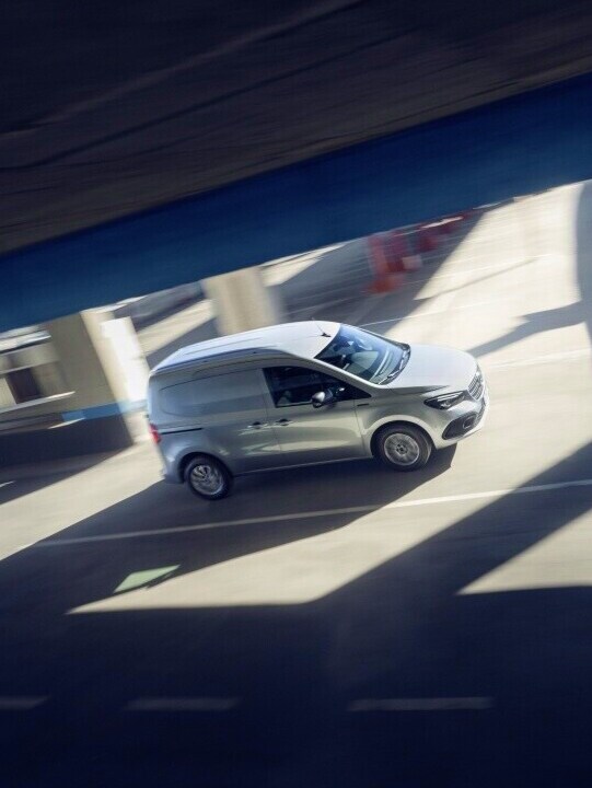 La Mercedes-Benz eCitan Furgón como furgón pequeño.