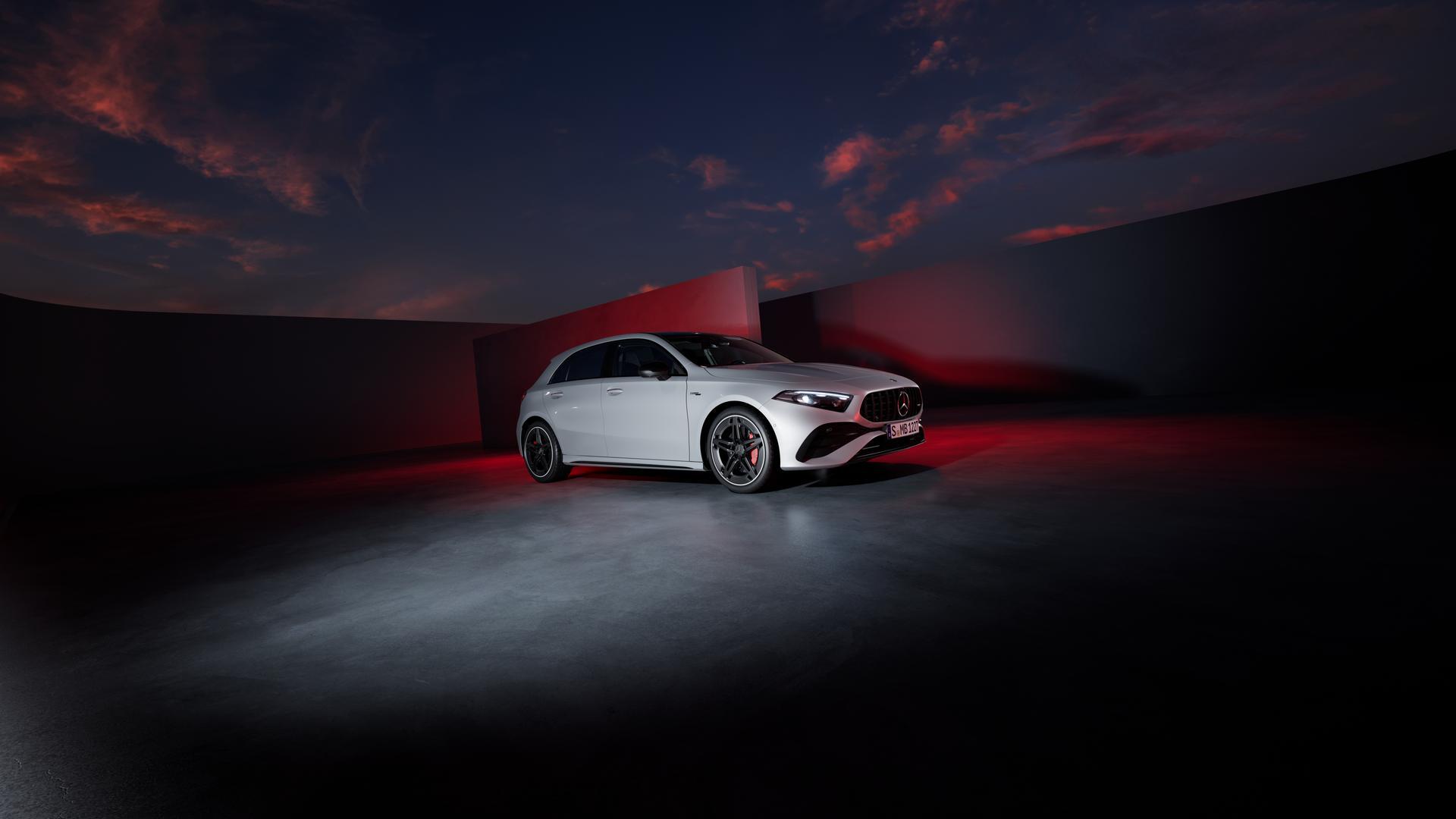 Oferta | Mercedes-AMG A 35 | Mercedes-AMG Visual lateral del Clase A de Mercedes-AMG