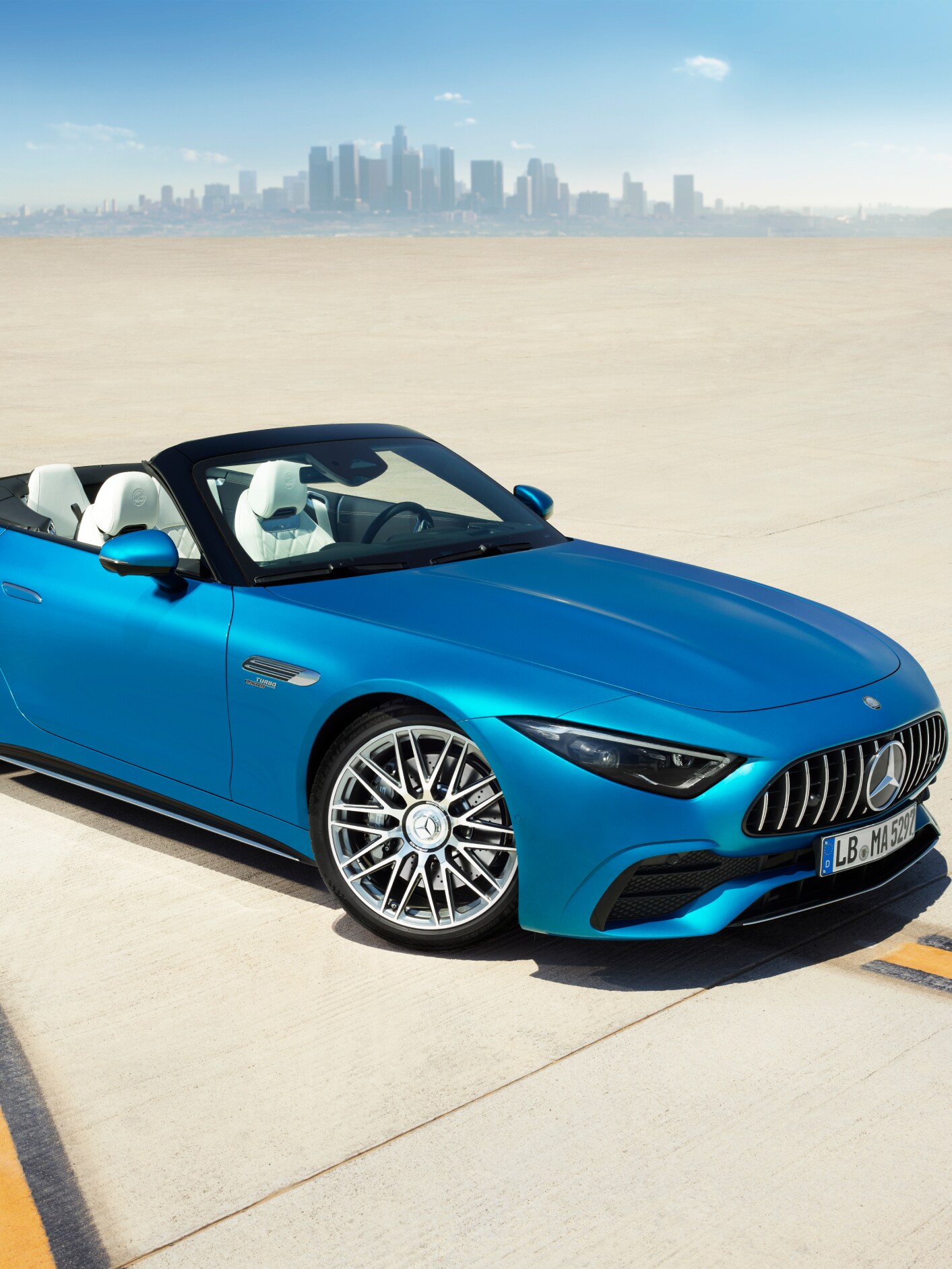 Visual lateral del SL Roadster de Mercedes-Benz