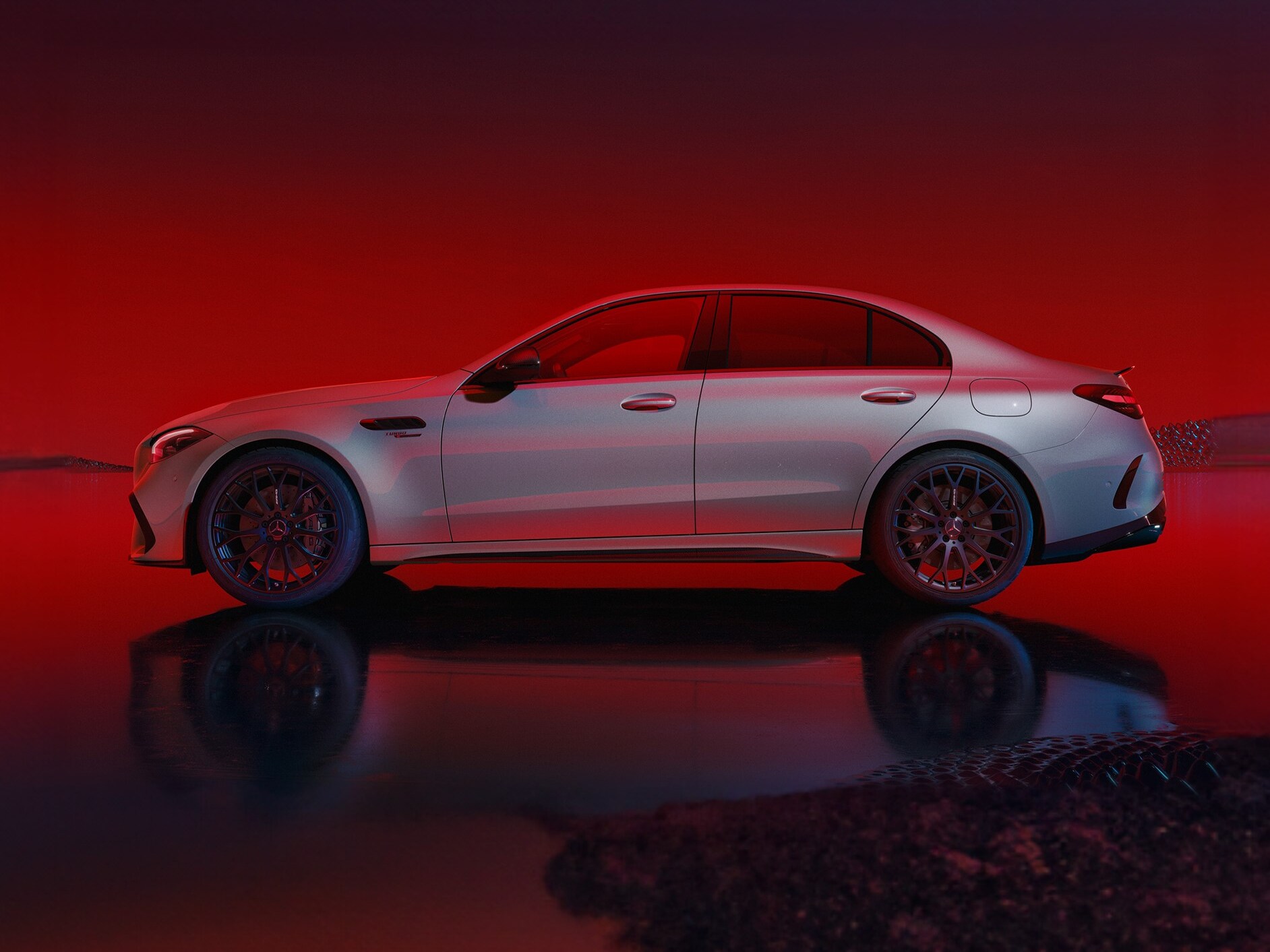 visual lateral del Mercedes-AG C 63 S E Performance en color gris
