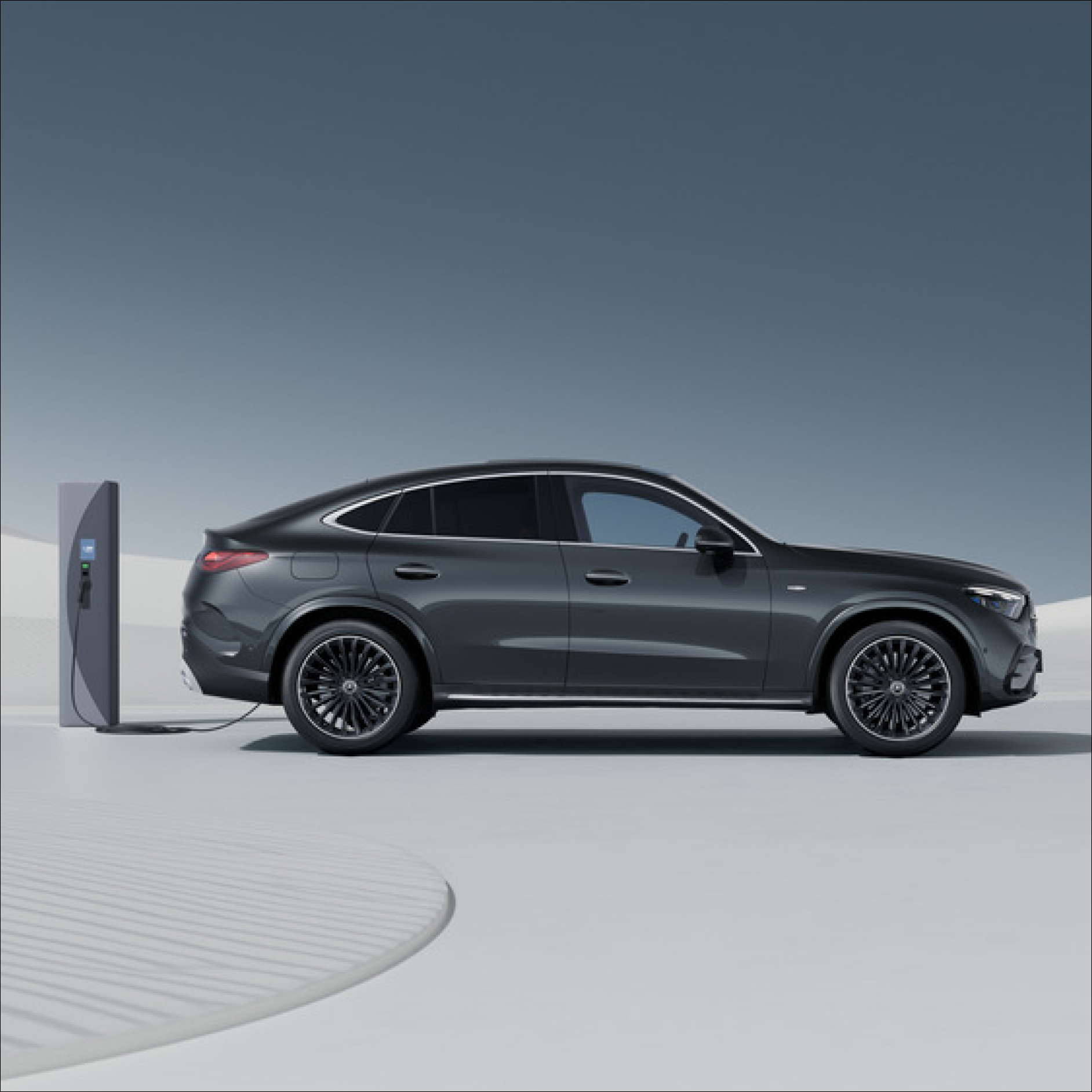 GLC Coupé Hibrido Enchufable | Mercedes-Benz Vista lateral del GLC Coupé Híbrido Enchufable de Mercedes-Benz