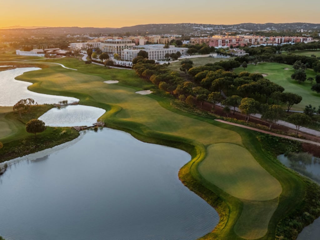 PGA TOUR Champions | Mercedes-Benz Visual área de un campo de golf