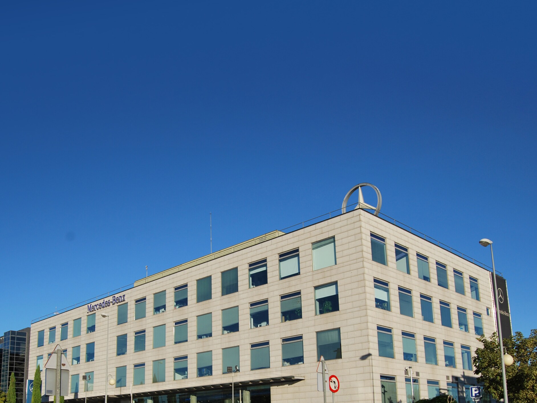 Vista de la sede en Madrid de Mercedes-Benz