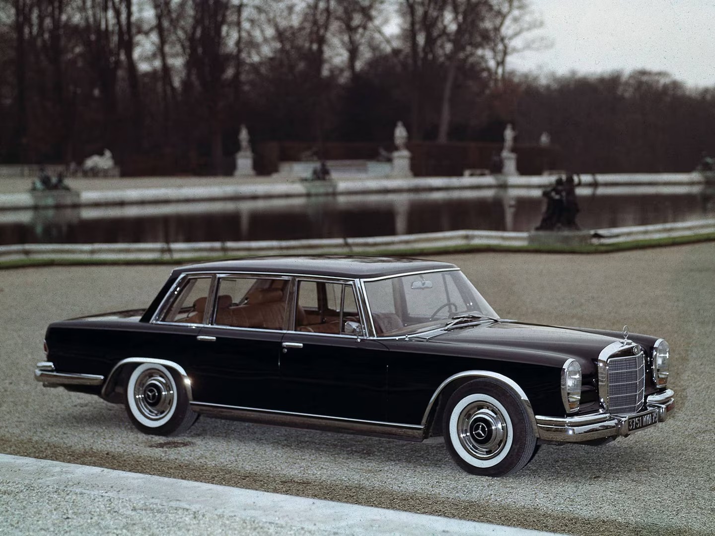 Mercedes-Benz 600 | Mercedes-Benz Visual del Mercedes-Benz 600 en blanco y negro