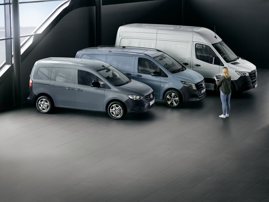 En el Mercedes-Benz Van ProCenter se ofrecen servicios especiales como la reparación del parabrisas o el almacenamiento de neumáticos a precios fijos.